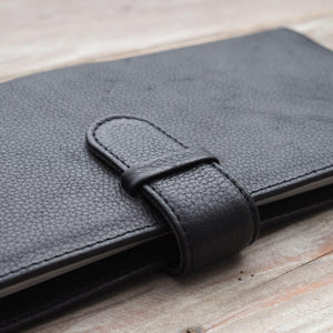 Checkbook Wallet (Cowhide Bulgaro Black)