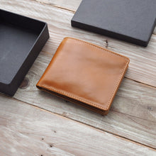 Load image into Gallery viewer, William Classic Wallet (Tan)