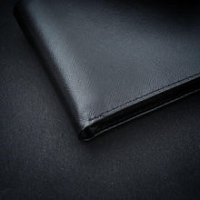 Load image into Gallery viewer, William Classic Wallet (Saffiano Black Cowhide)